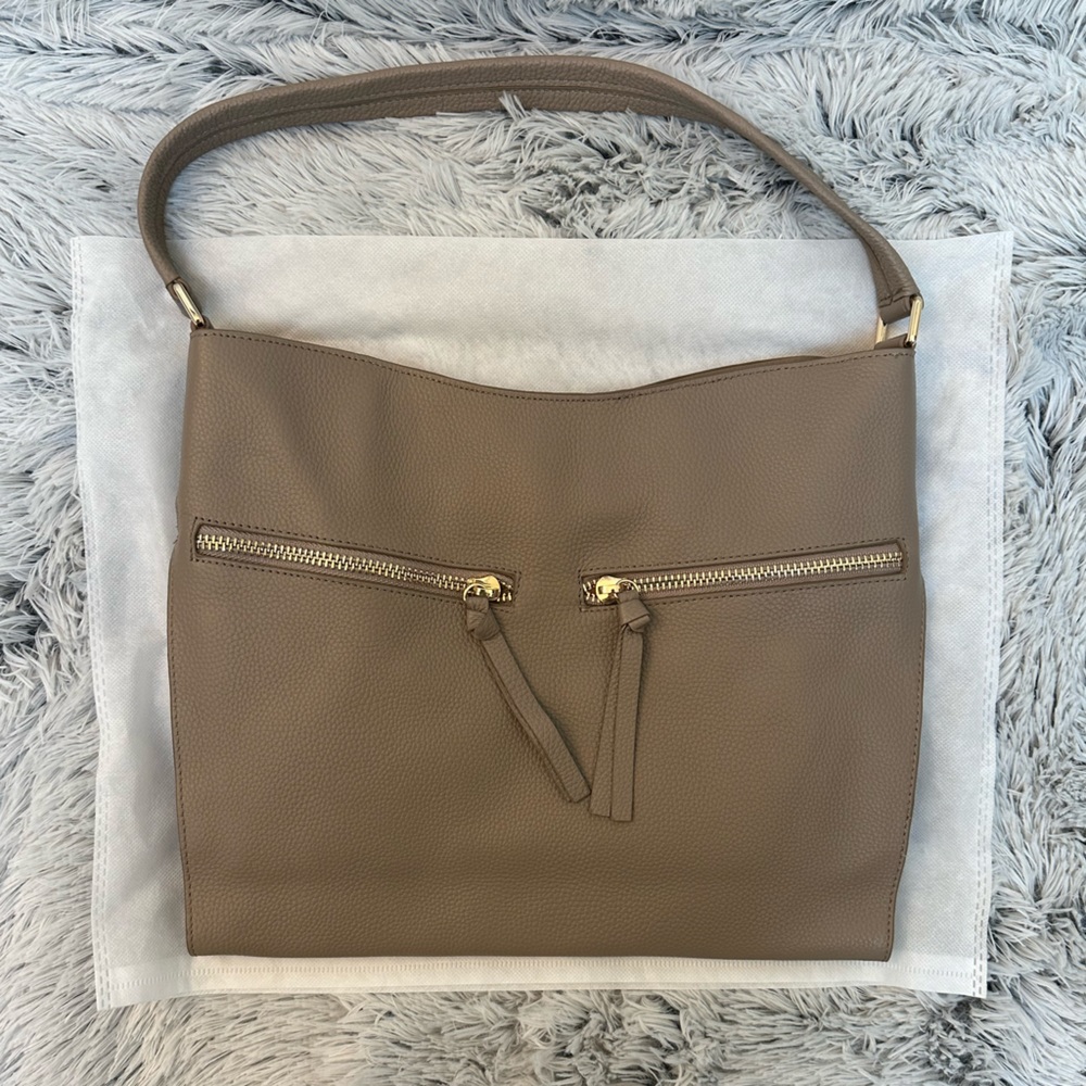 NWOT Tote Le Monde: The Finch Collection Bag